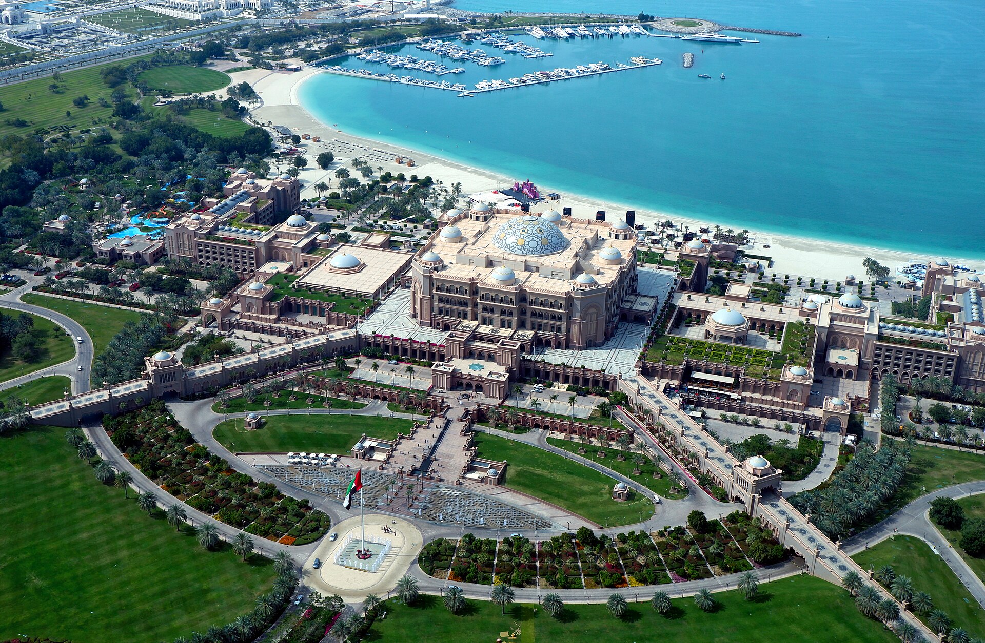 1920px-Emirates_Palace.jpg